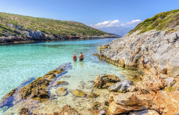 rent a car in samos -beach